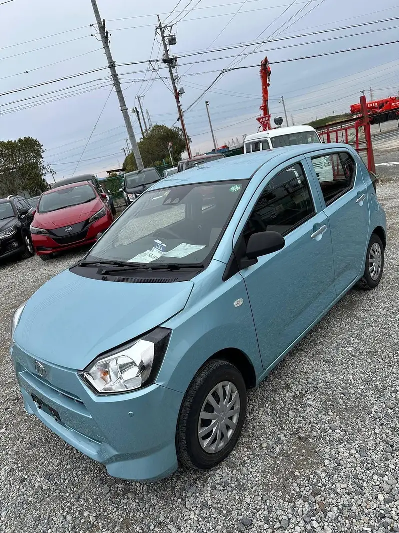 Daihatsu Mira 2022