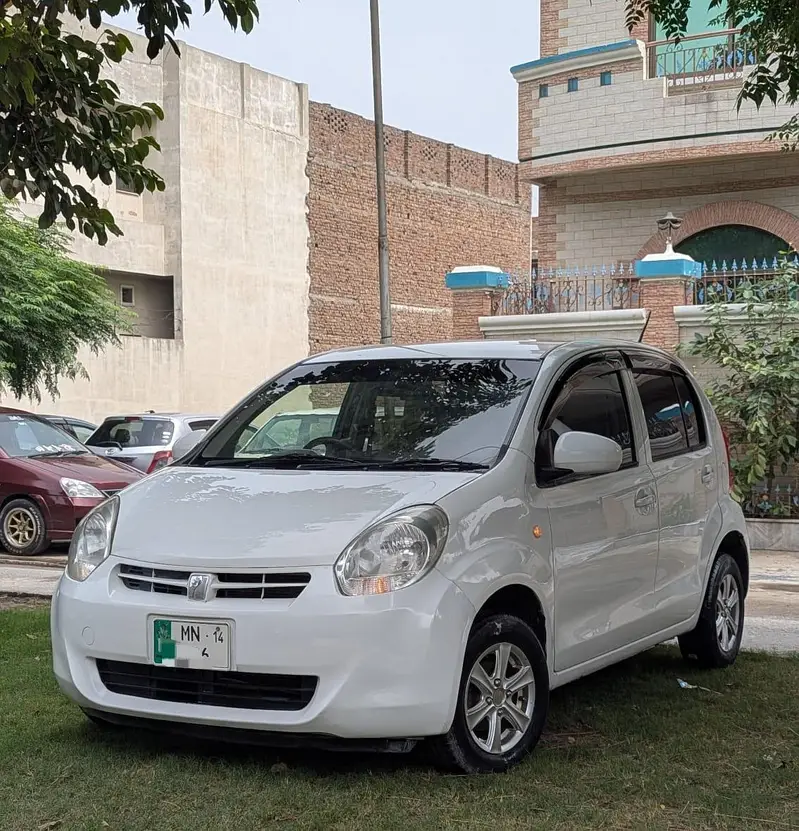 Daihatsu Boon 2010