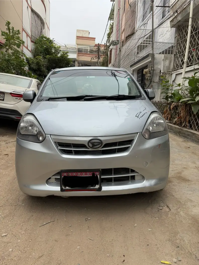 Daihatsu Mira 2012