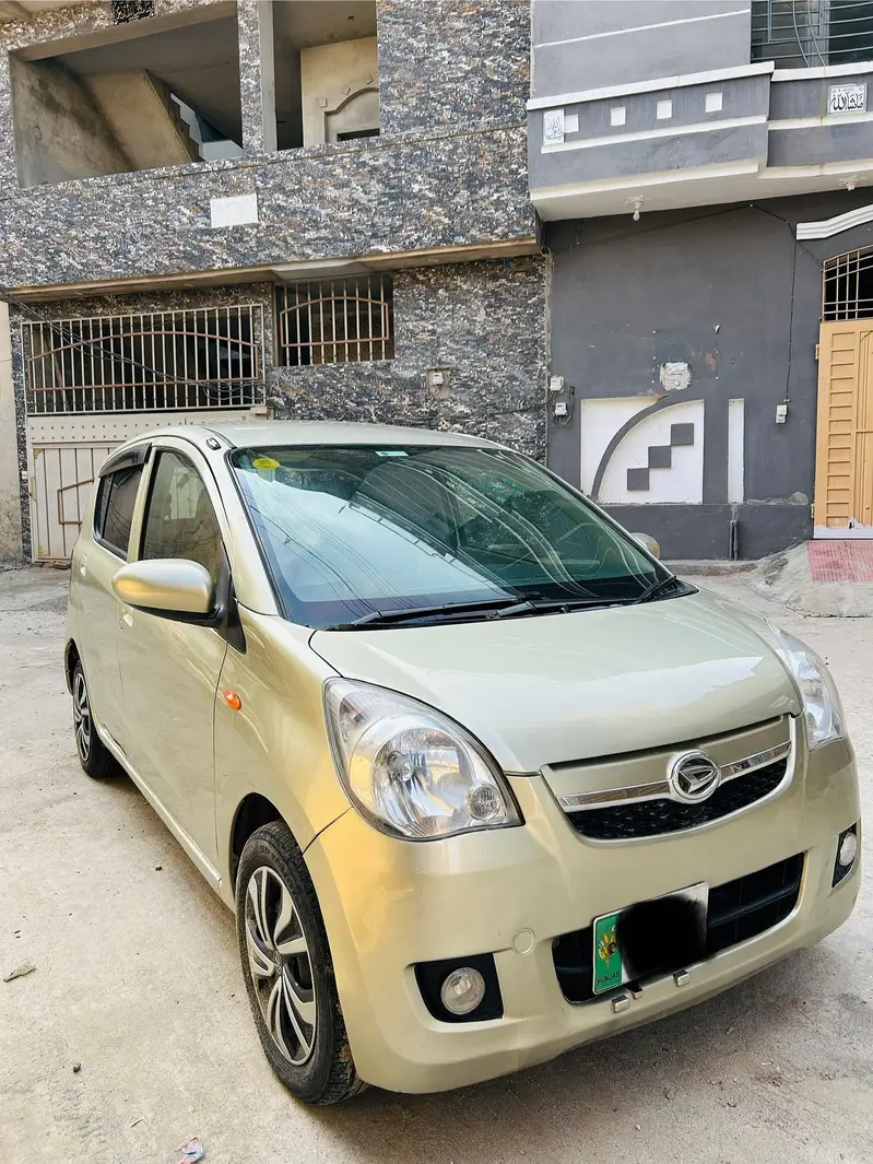 Daihatsu Mira 2012