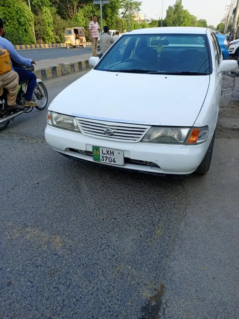 Nissan Sunny 1998