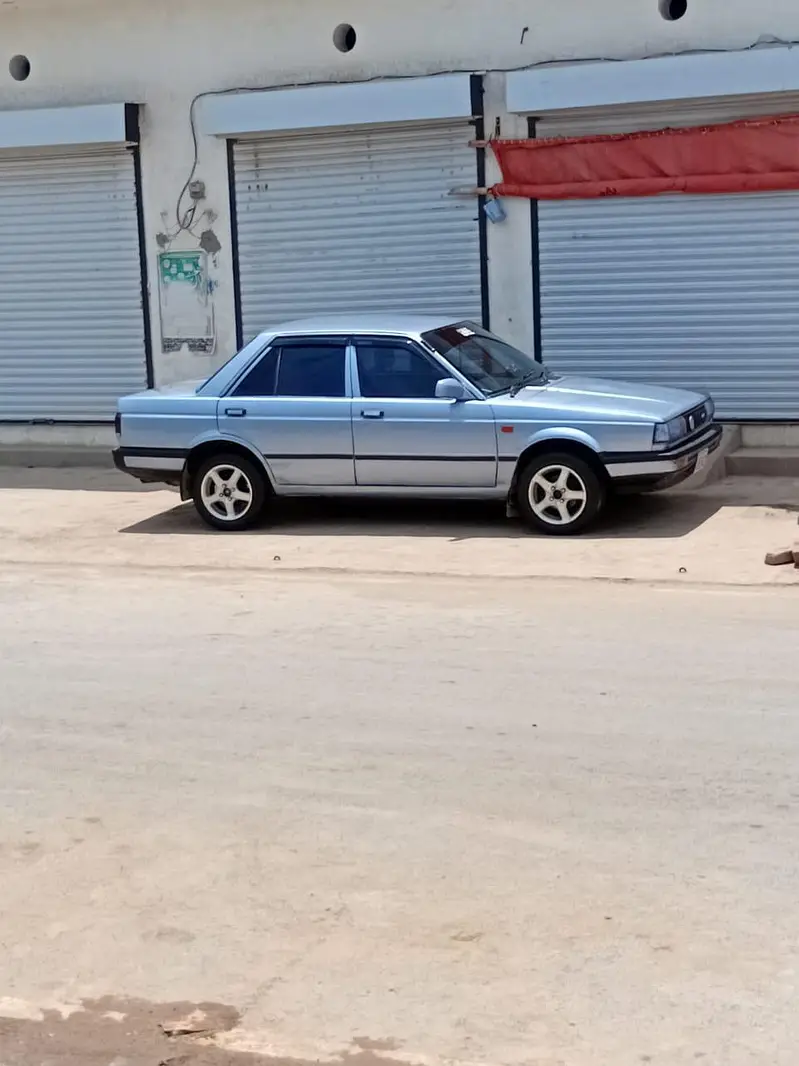 Nissan Sunny 1987