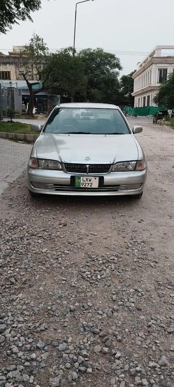 Nissan Sunny 2001
