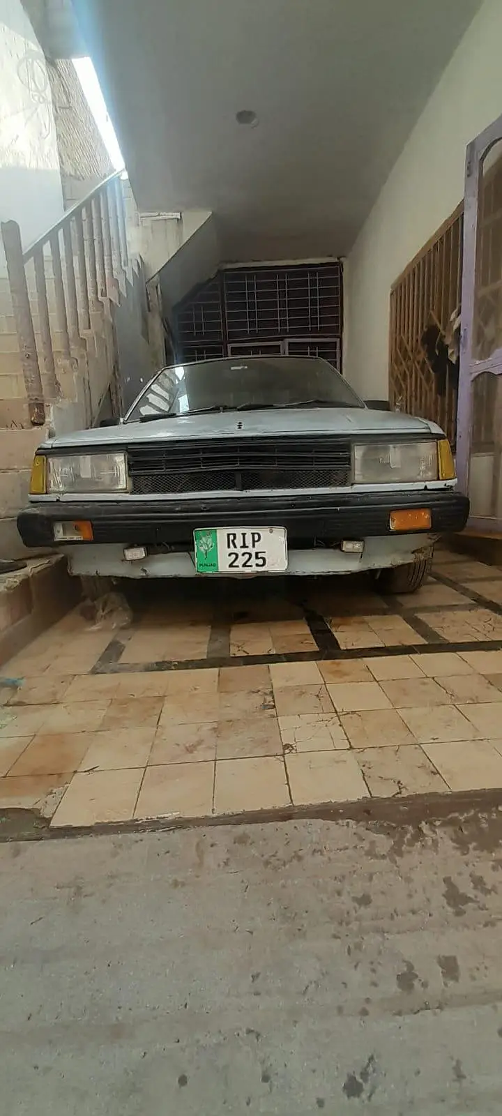 Nissan Sunny 1985