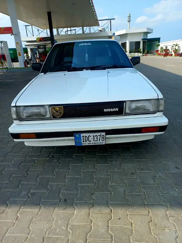 Nissan Sunny 1987