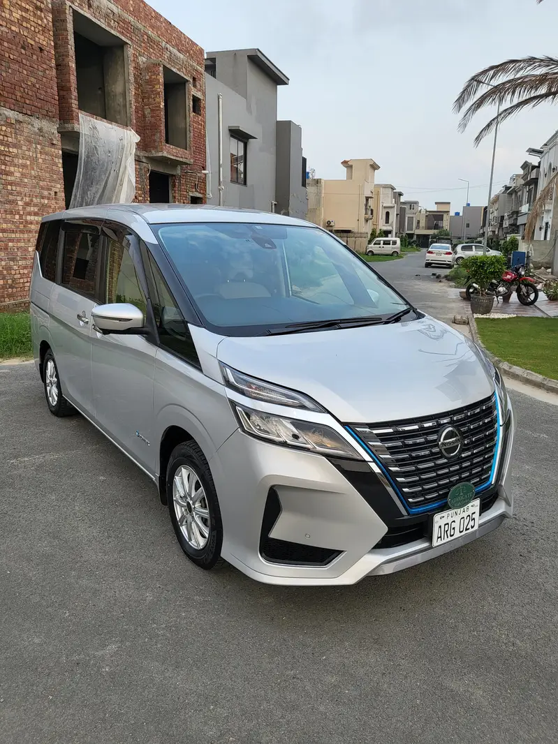 Nissan Serena 2020