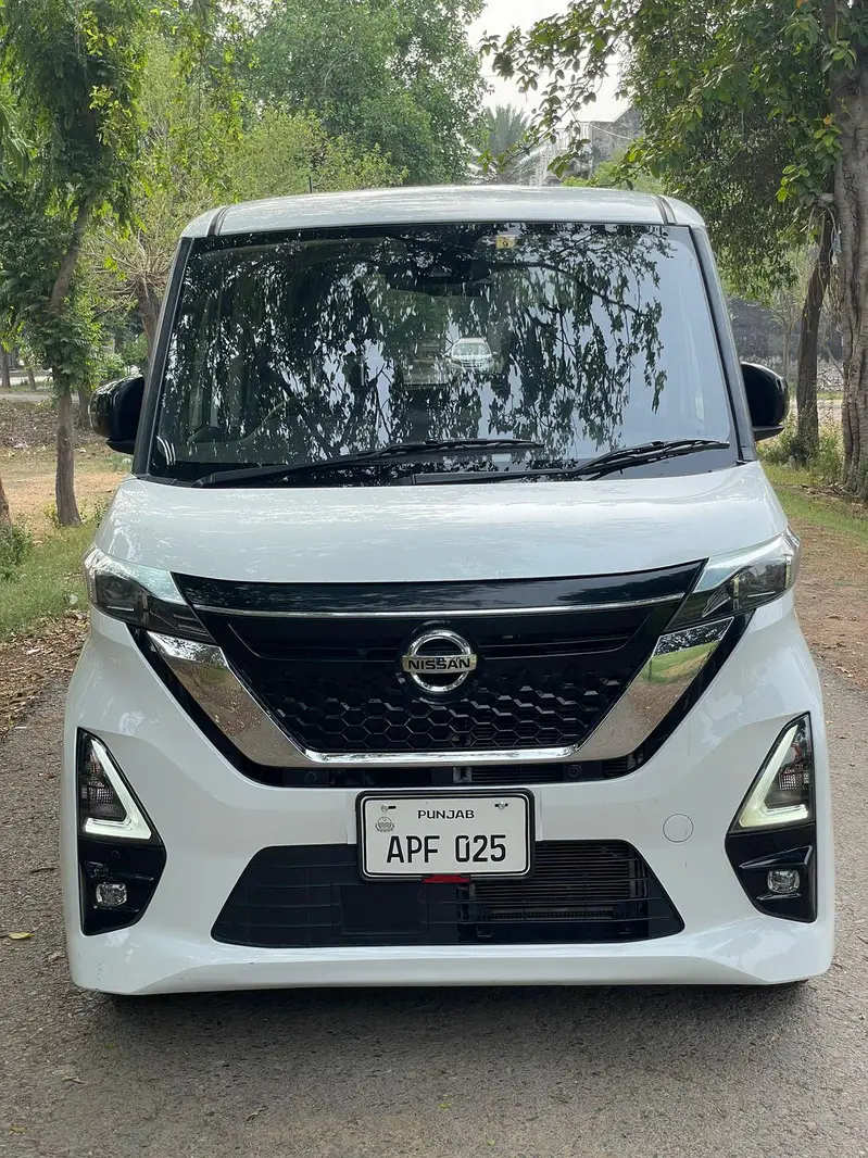 Nissan Roox 2021