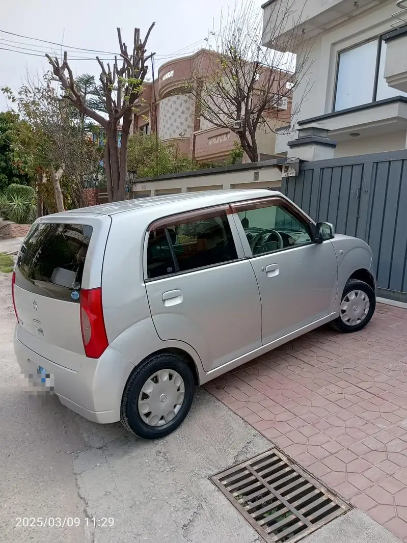 Nissan Pino 2007