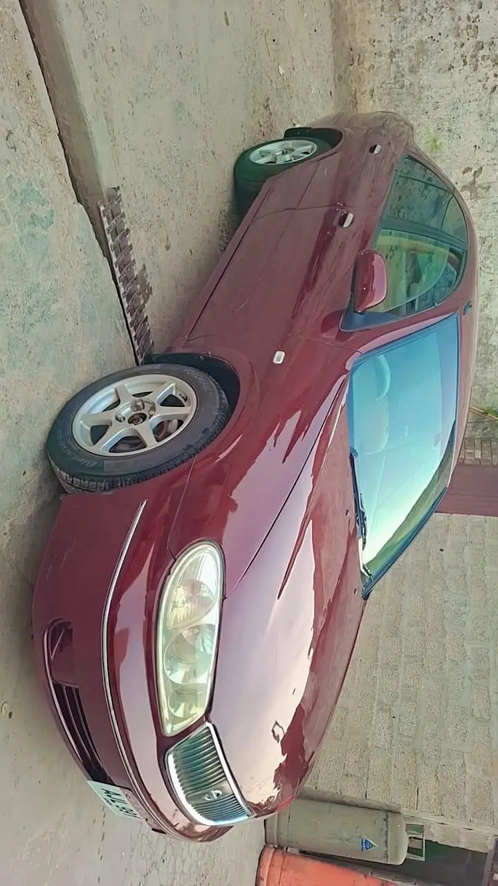 Nissan Sunny 2005