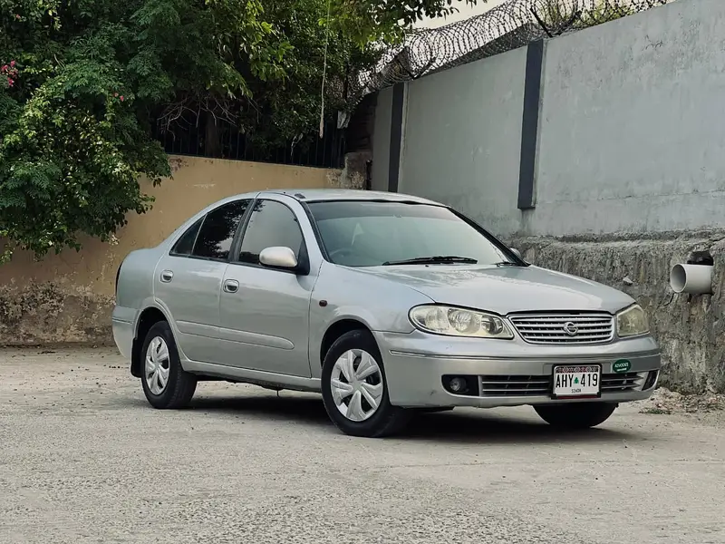 Nissan Sunny 2005