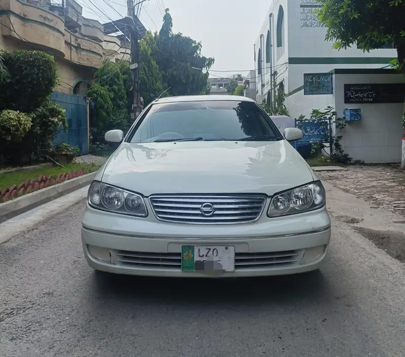 Nissan Sunny 2005