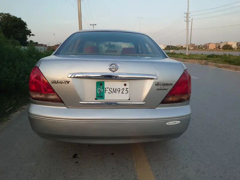 Nissan Sunny 2006