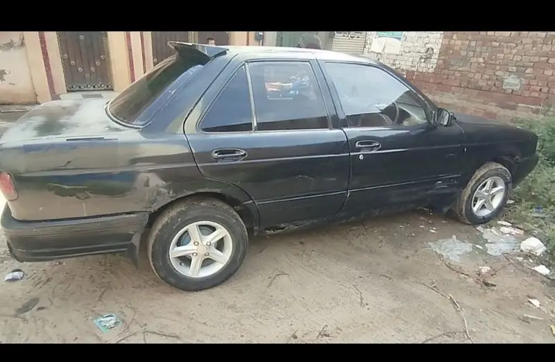 Nissan Sunny 1993