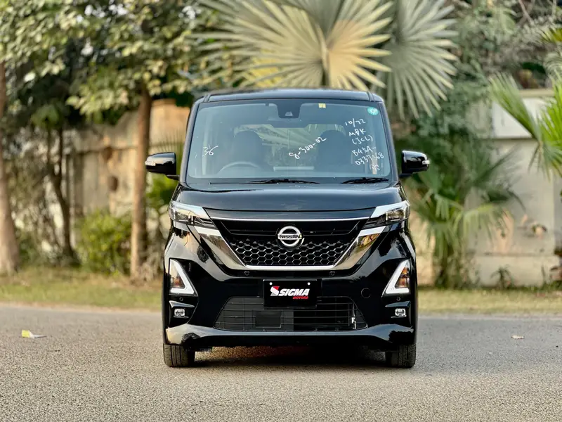 Nissan Roox 2022