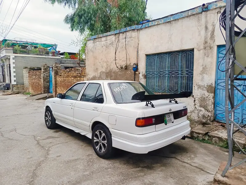 Nissan Sunny 1991