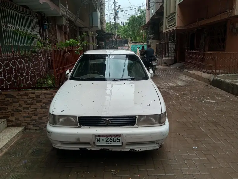 Nissan Sunny 1993
