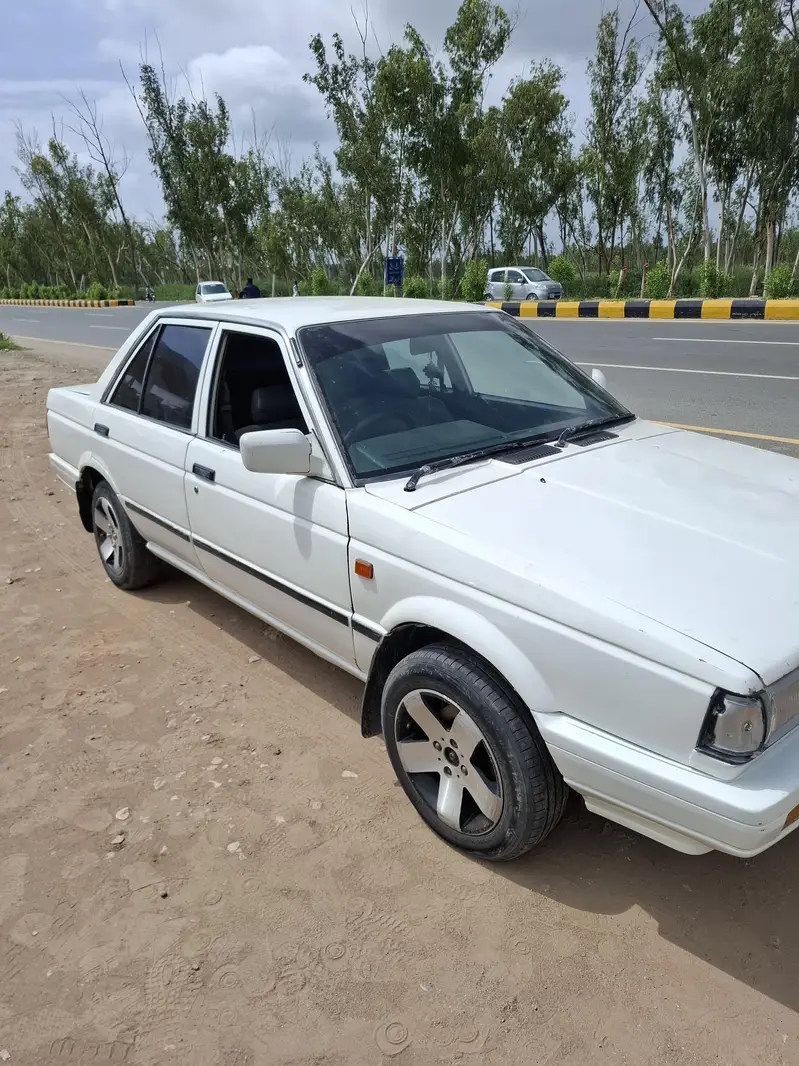 Nissan Sunny 1988