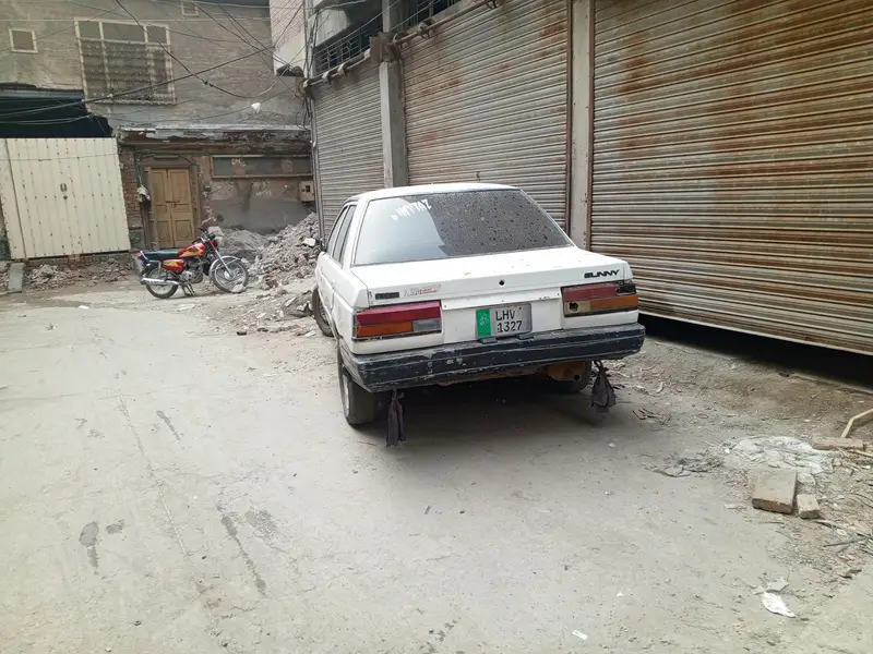 Nissan Sunny 1988