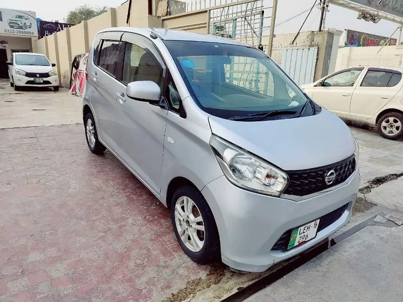 Nissan Dayz 2013
