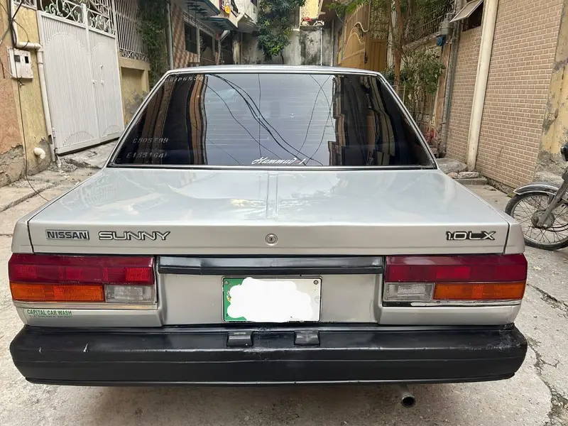 Nissan Sunny 1988
