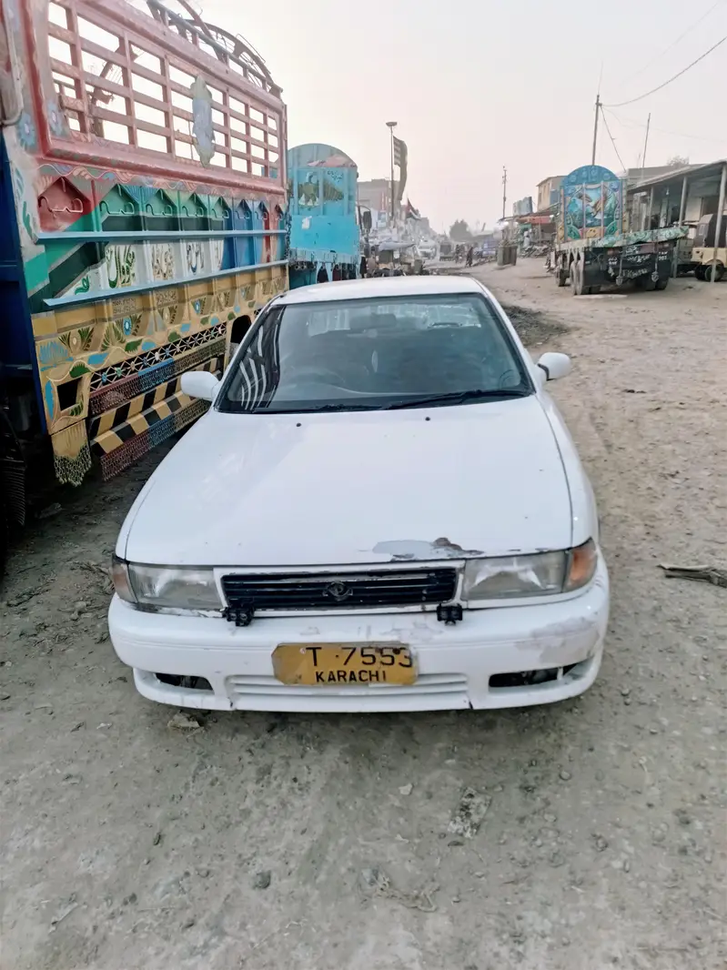 Nissan Sunny 1992