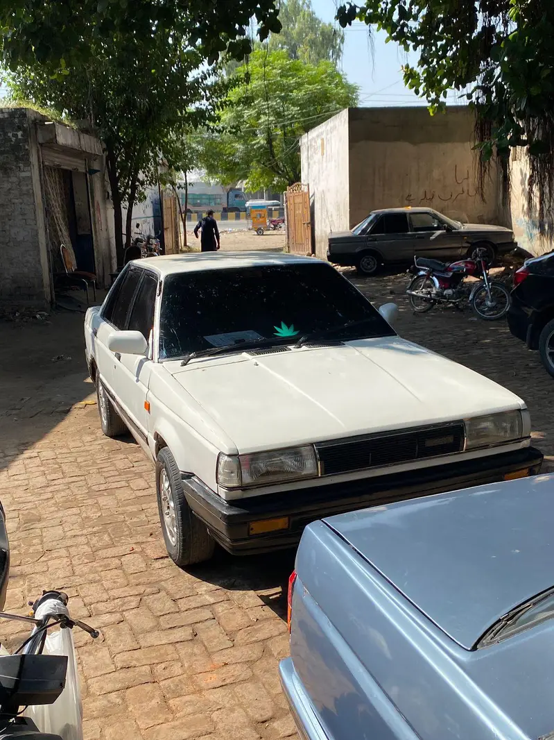 Nissan Sunny 1986