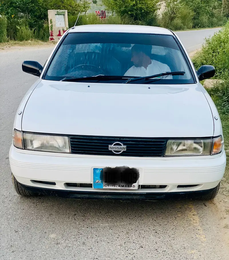 Nissan Sunny 1992