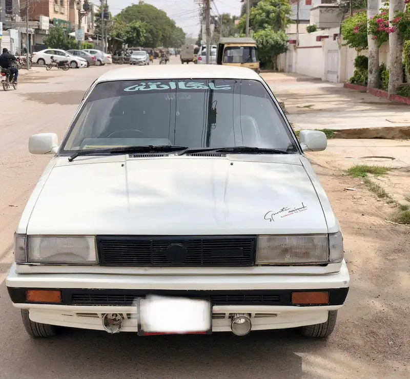 Nissan Sunny 1988