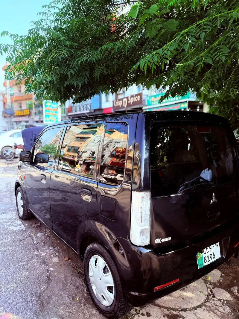 Mitsubishi Ek Wagon 2011