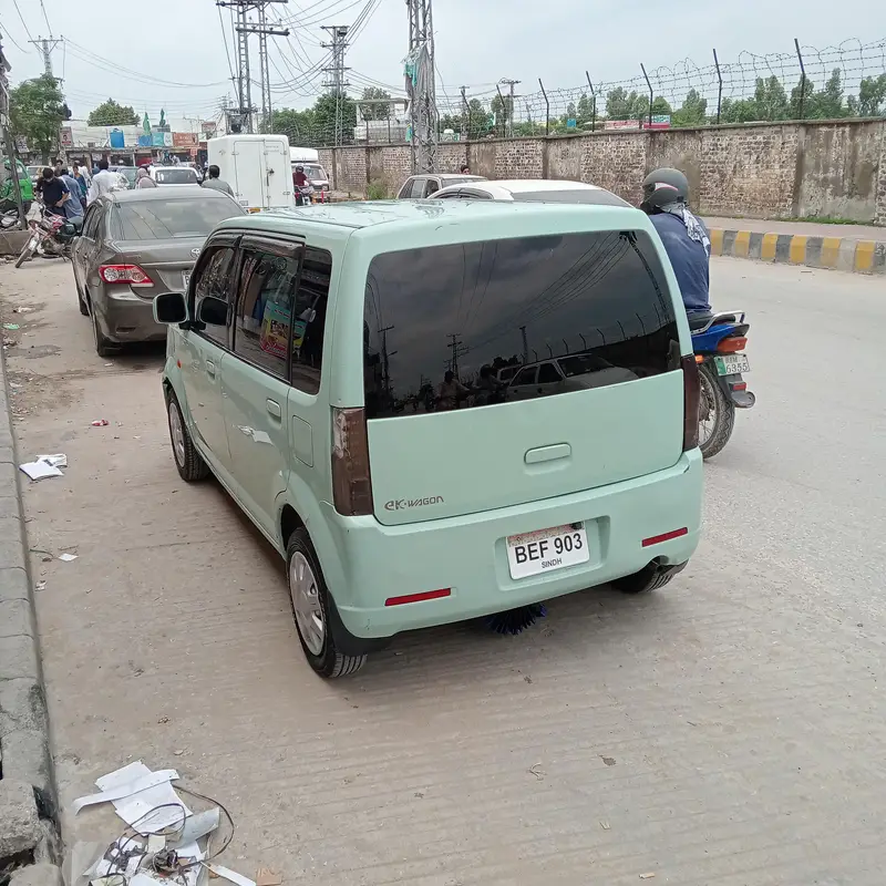 Mitsubishi Ek Wagon 2011
