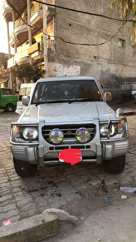 Mitsubishi Pajero 1986