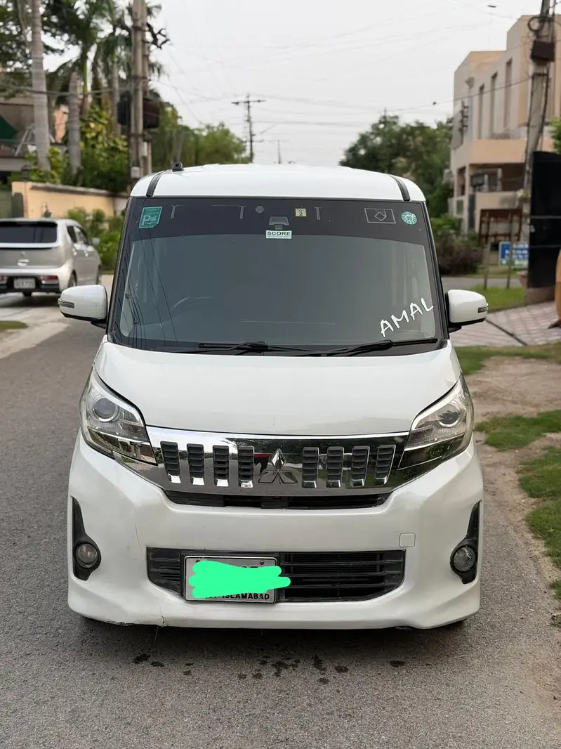 Mitsubishi EK Space Custom 2015