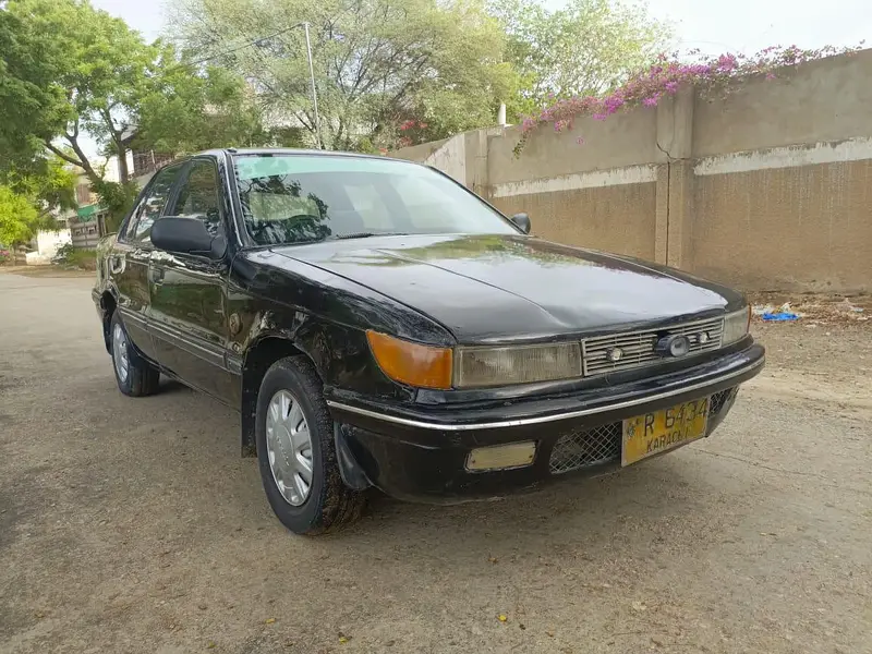 Mitsubishi Lancer 1990