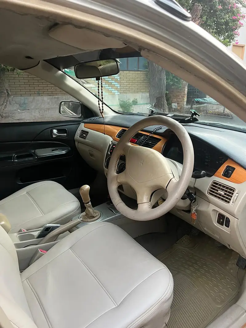 Mitsubishi Lancer 2005