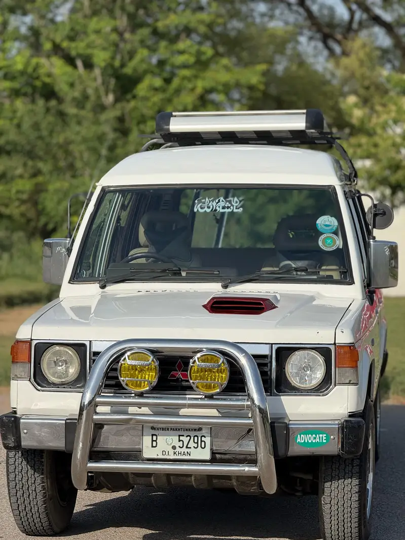Mitsubishi Pajero 1986
