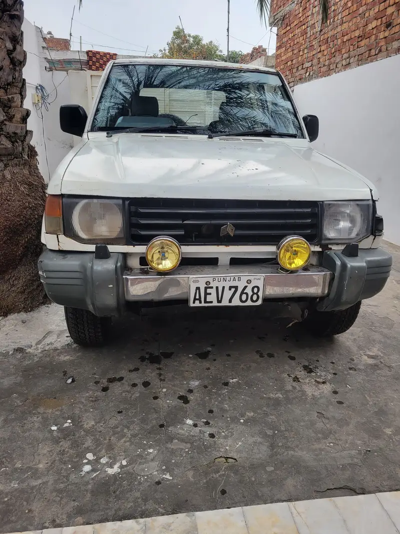 Mitsubishi Pajero 1983
