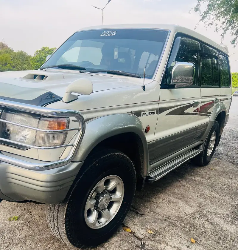 Mitsubishi Pajero 1996