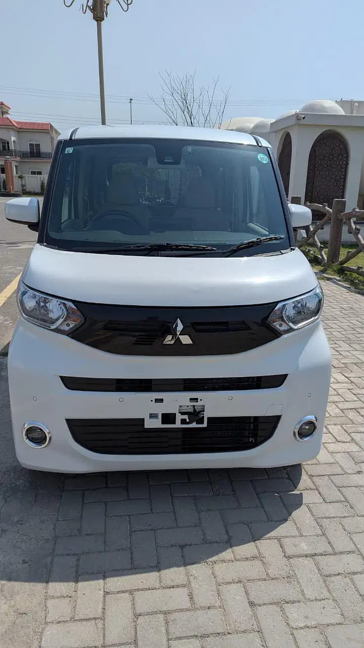 Mitsubishi EK Space Custom 2025