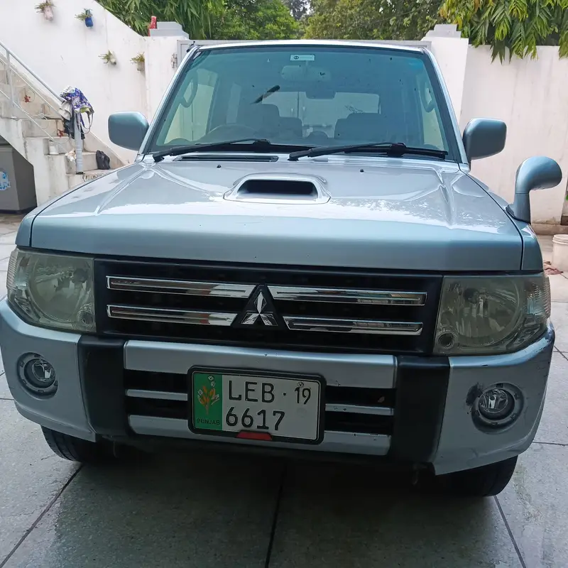 Mitsubishi Pajero Mini 2012