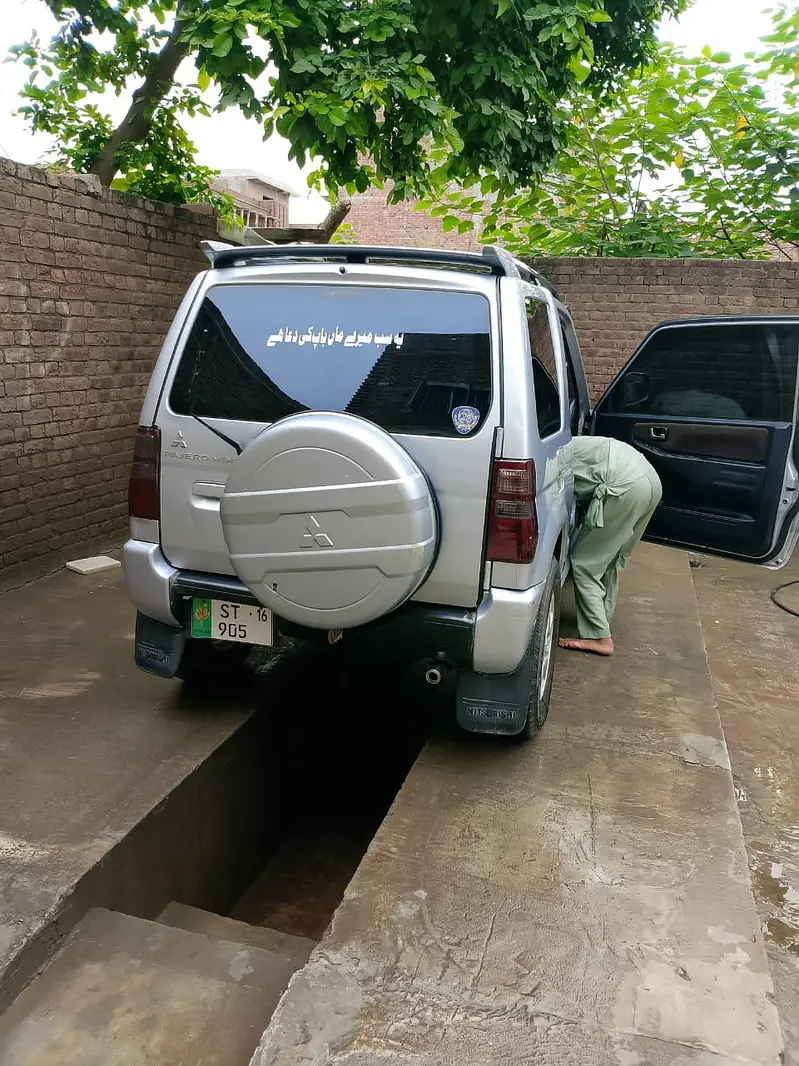 Mitsubishi Pajero 2016