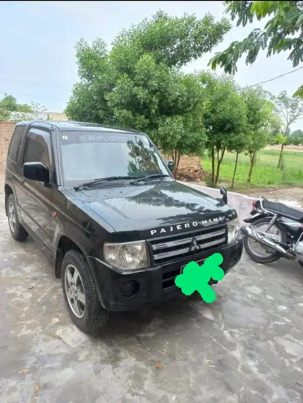 Mitsubishi Pajero Mini 2012