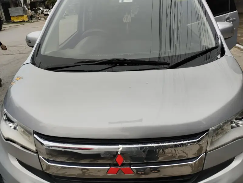 Mitsubishi EK Custom 2013