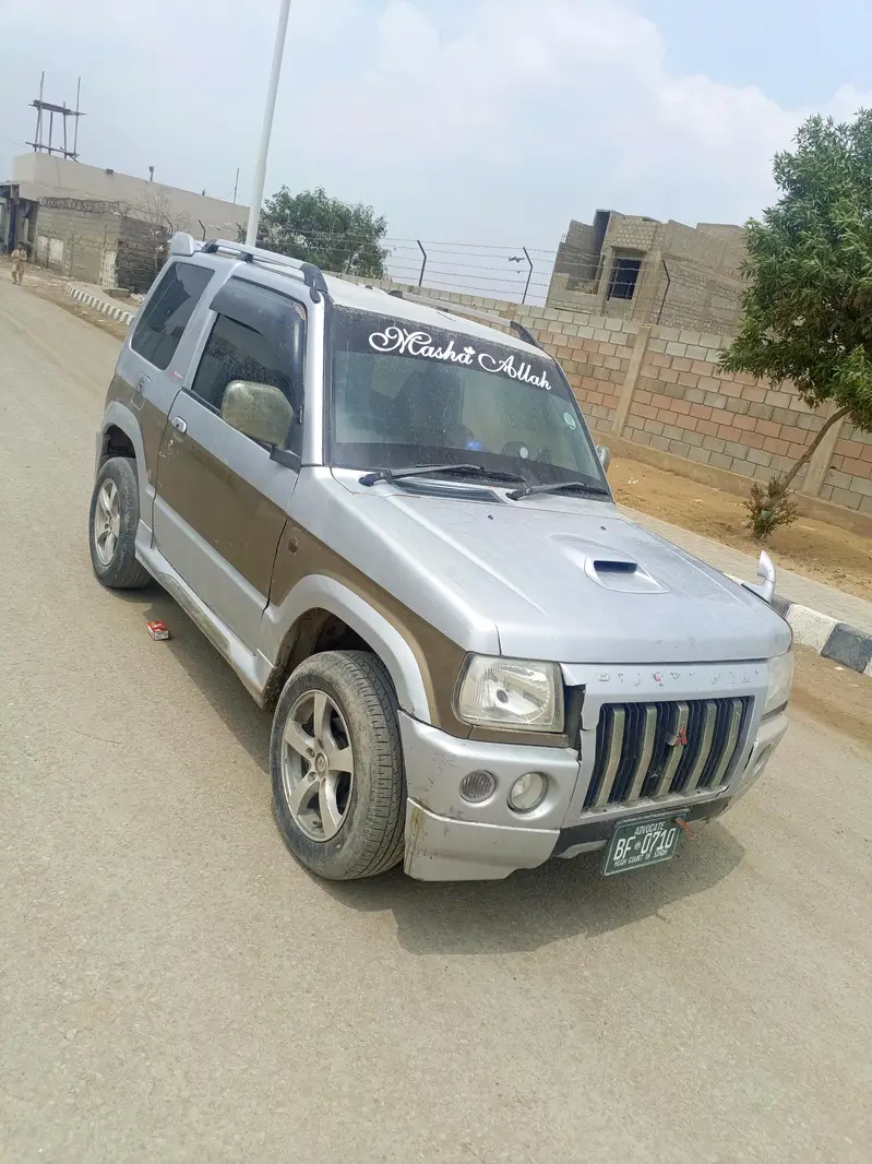 Mitsubishi Pajero Mini 2008