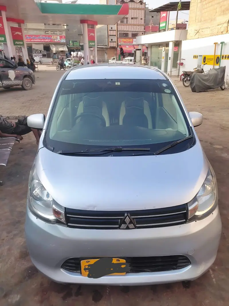 Mitsubishi Ek Wagon 2015