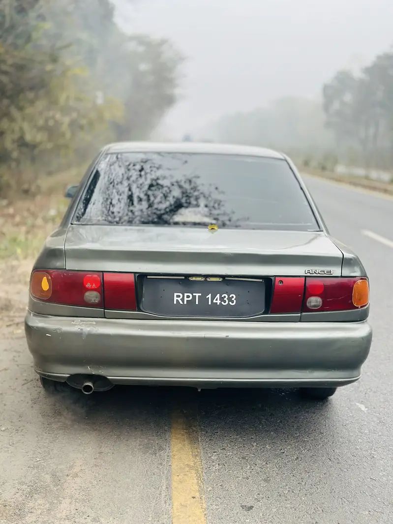 Mitsubishi Lancer 1993