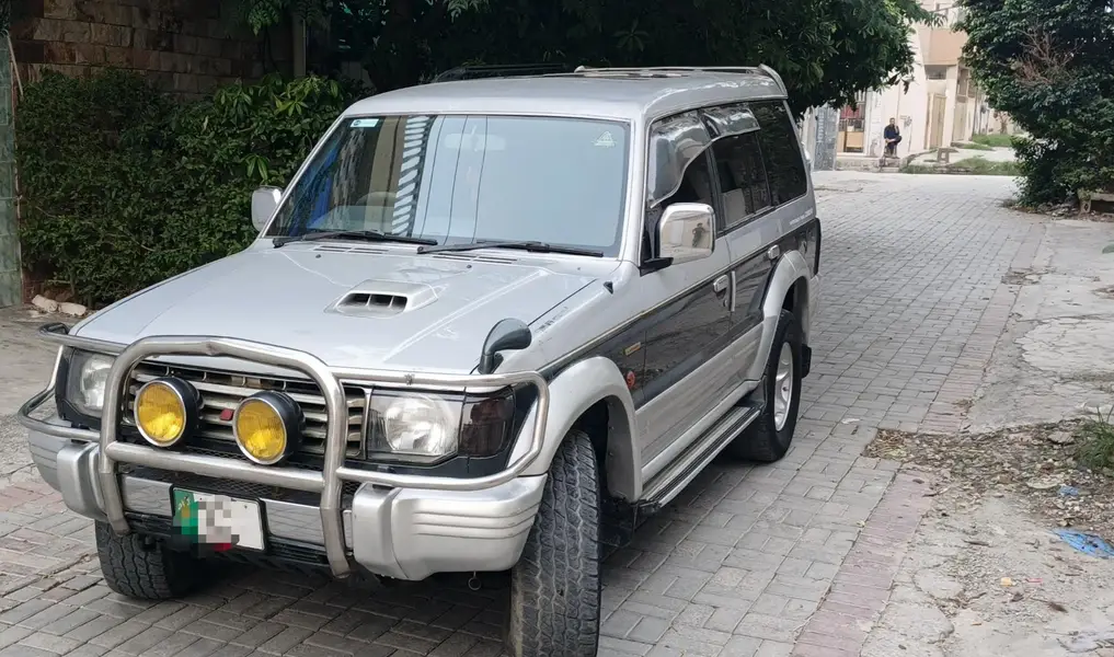 Mitsubishi Pajero 1996