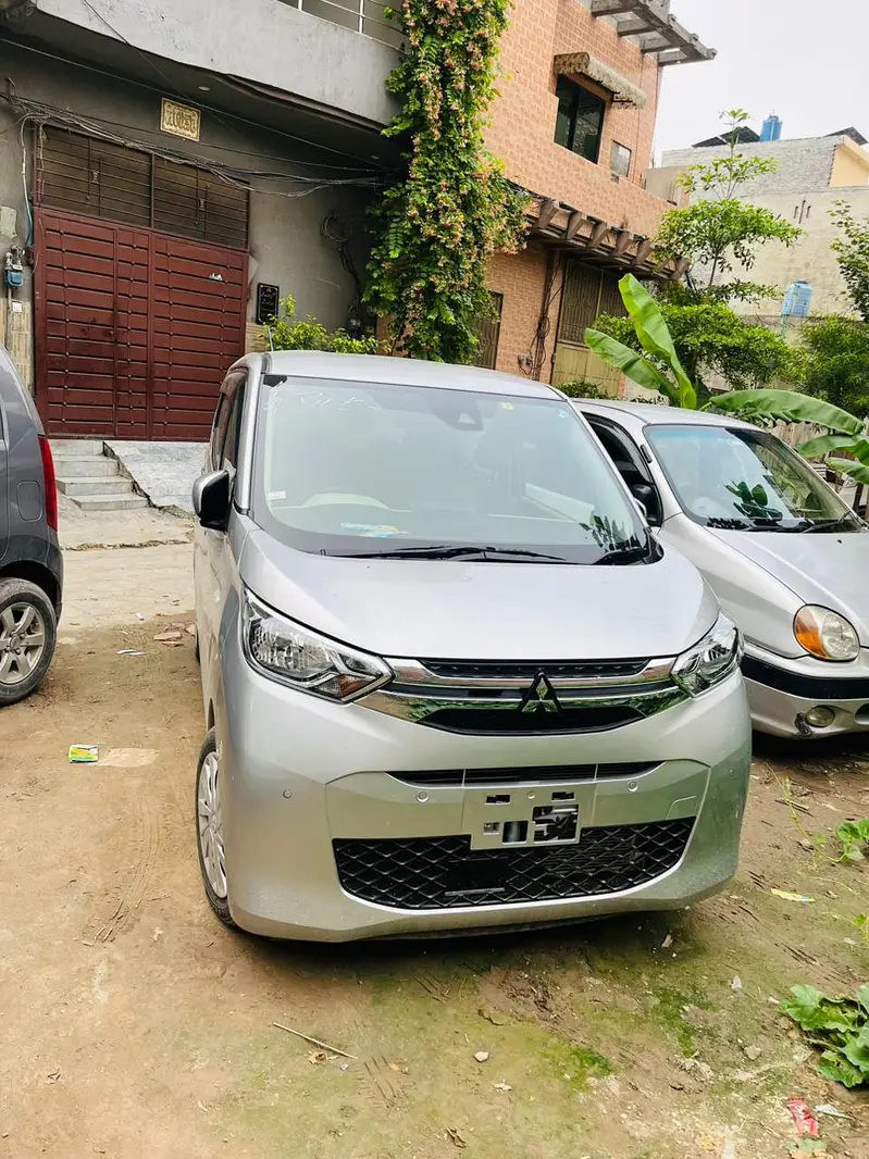 Mitsubishi Ek Wagon 2025