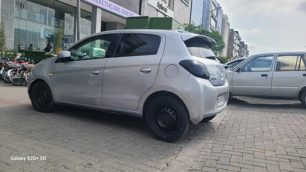 Mitsubishi Mirage 2012