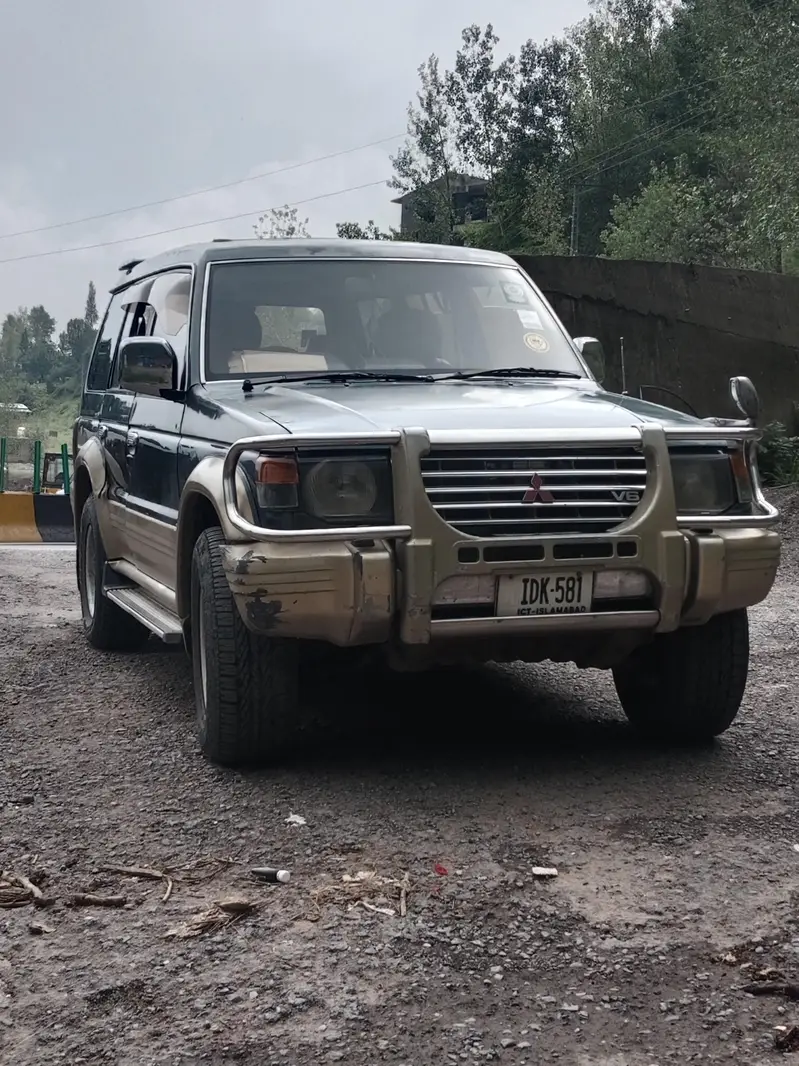 Mitsubishi Pajero 1991