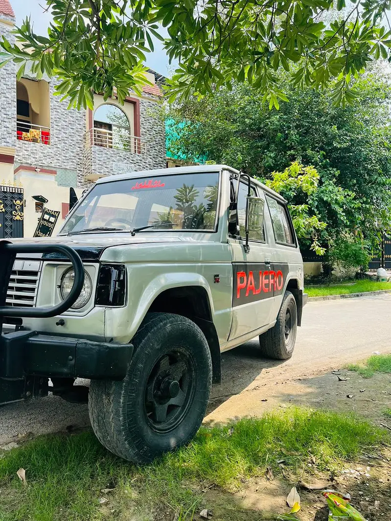 Mitsubishi Pajero 1985